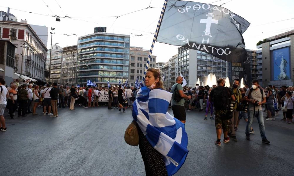 Εμβολιασμός - Ελλάδα: Τακτική καρότου και… εμβολίου στη χώρα λέει ο γερμανικός τύπος